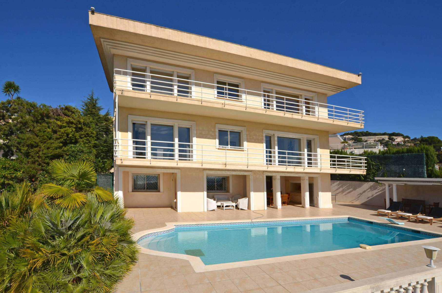 Villa à la vente avec vue mer à Cannes