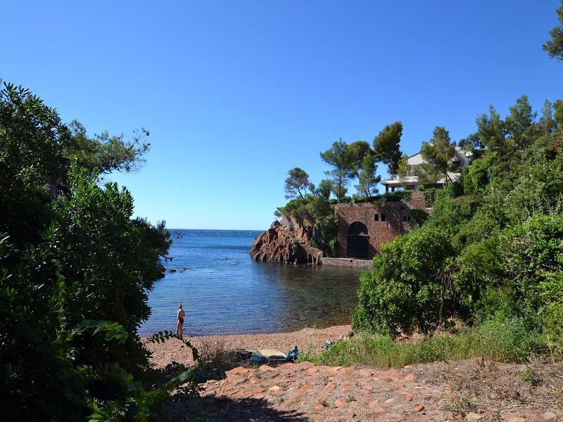 Аренда виллы в закрытой резиденции в Saint Raphael