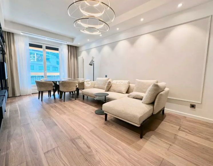 Appartement rénové à Monaco à deux pas de la plage du Larvotto - ref 9027