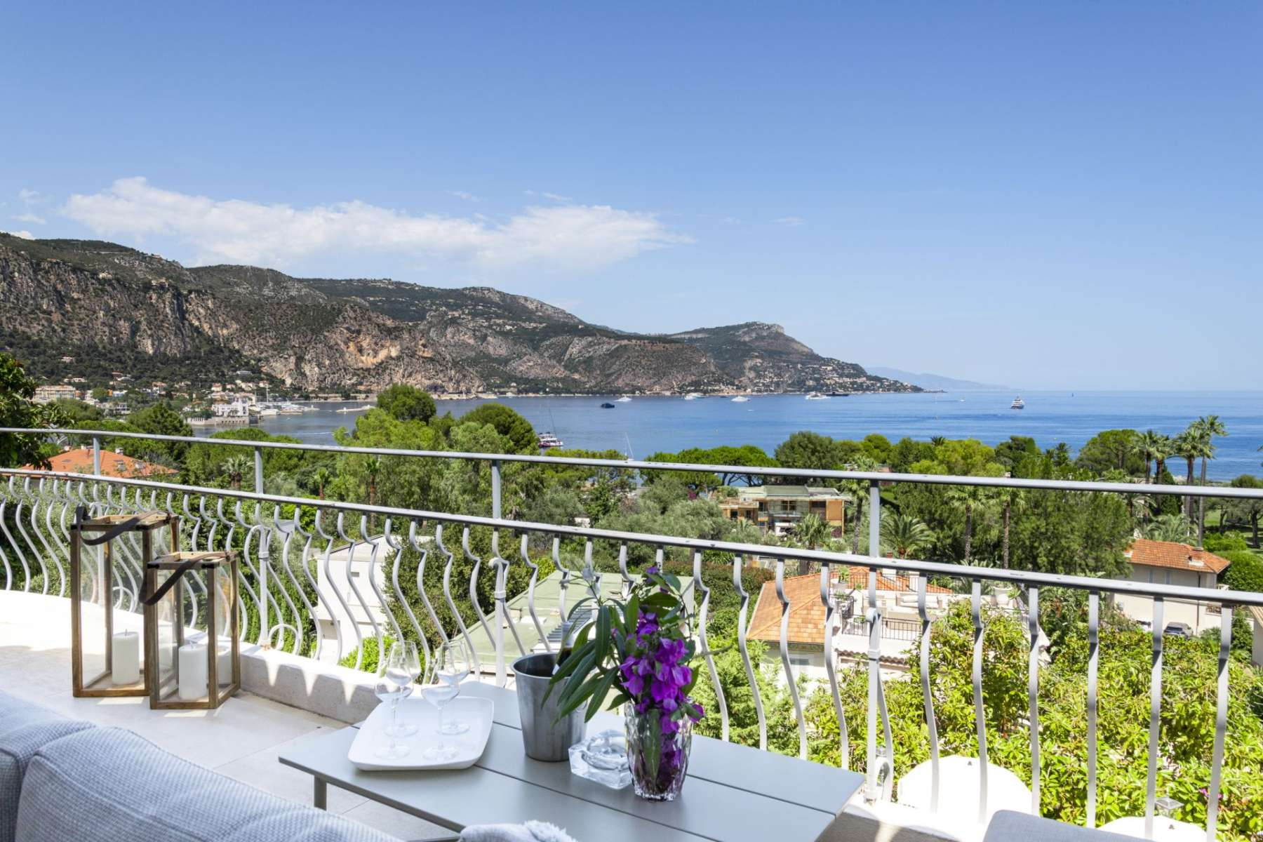 Трехэтажная вилла люкс на Saint-Jean-Cap-Ferrat